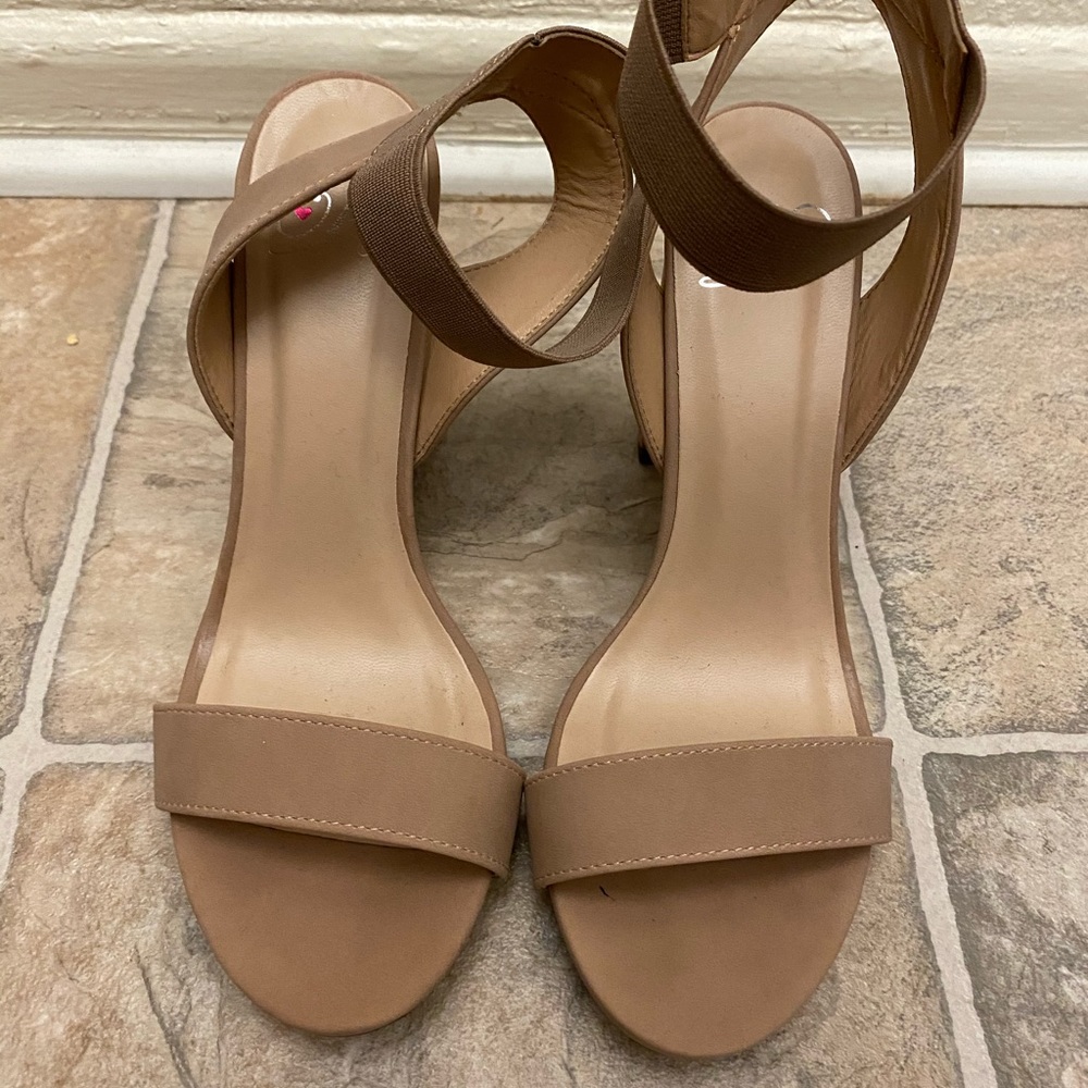 block strap heels